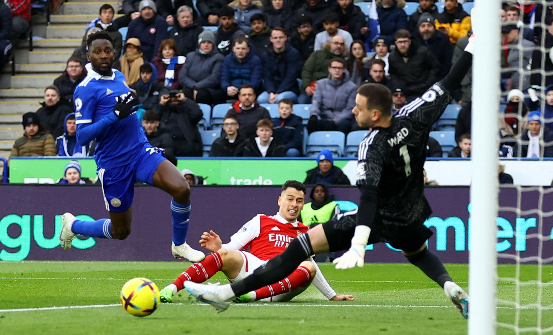 首回合遭遇 首回合遭遇